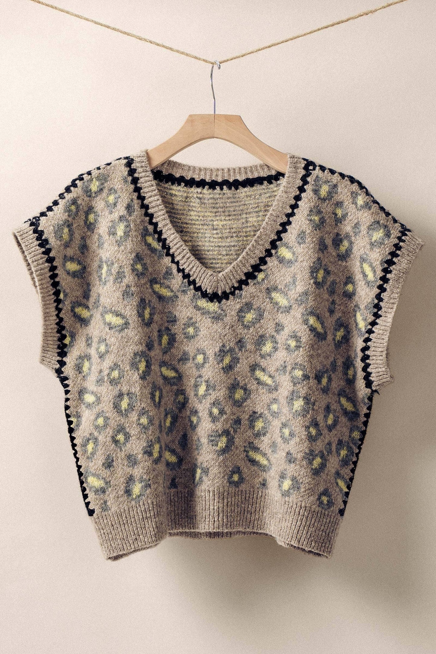 Leopard Crochet Trim Sweater Vest: LEOPARD / SM-ML:3-3