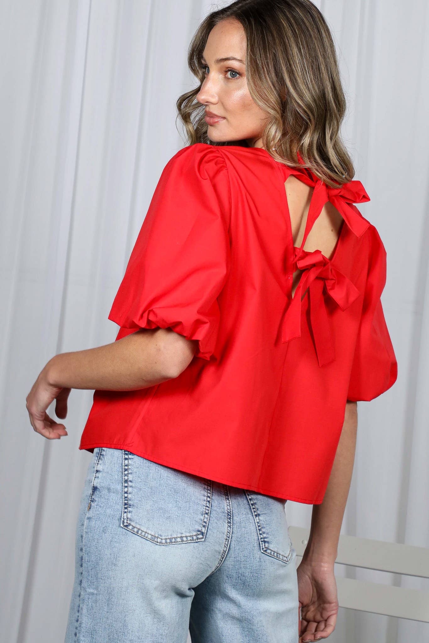 Gwyneth Bow Detail Top: Red