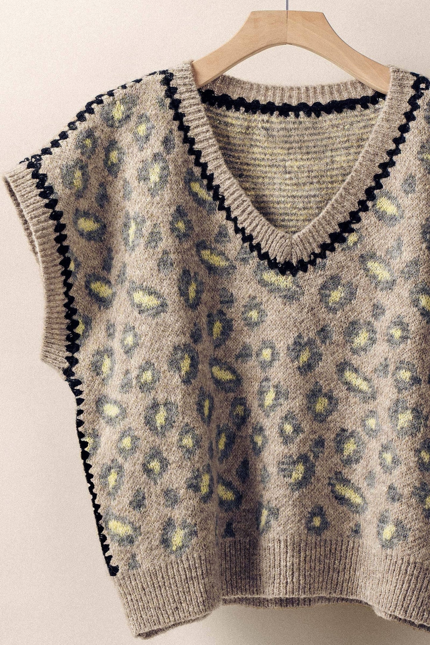 Leopard Crochet Trim Sweater Vest: LEOPARD / SM-ML:3-3