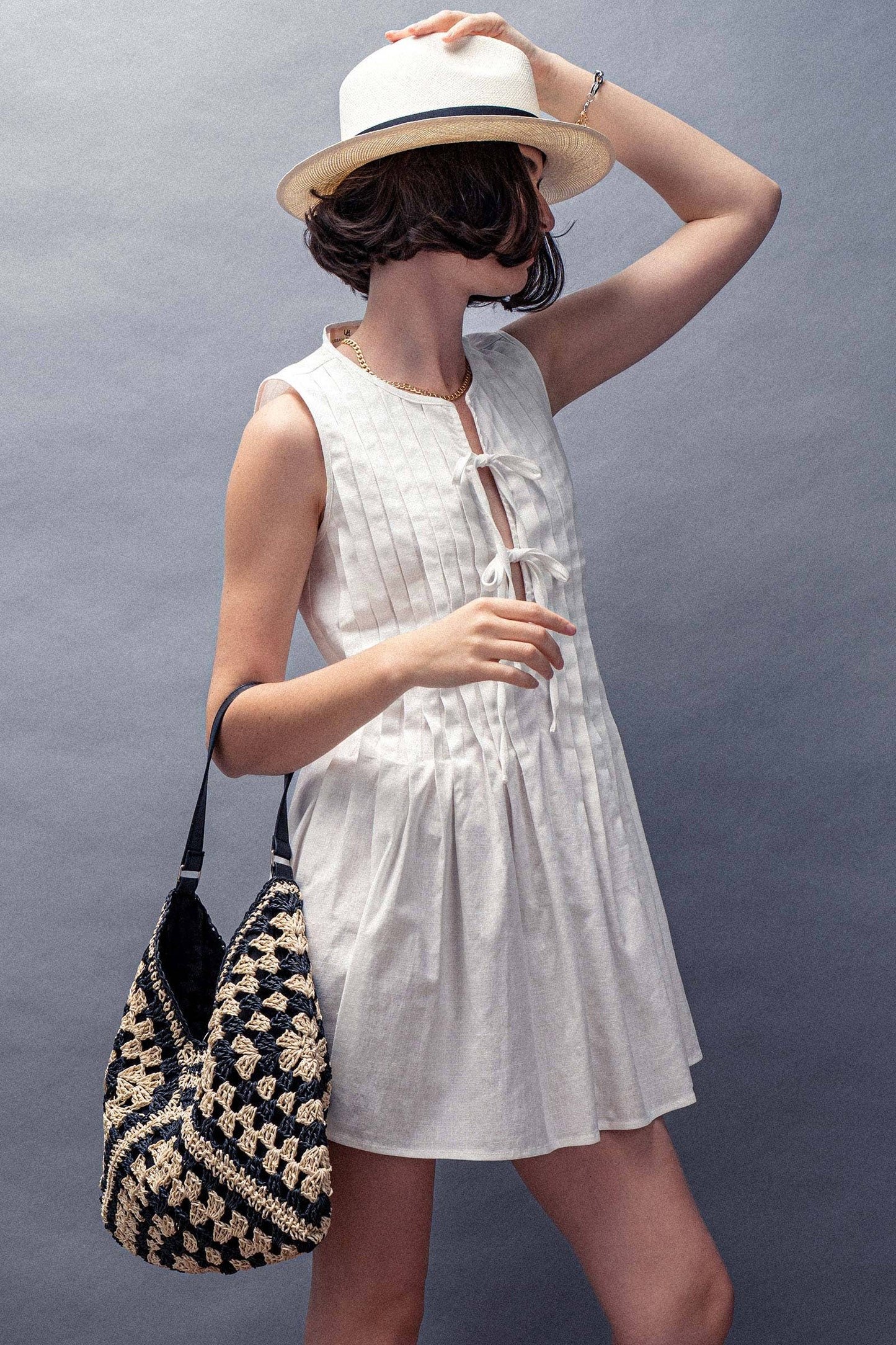 Diamond Pattern Crochet Hobo Bag with Leather Strap: BLACK