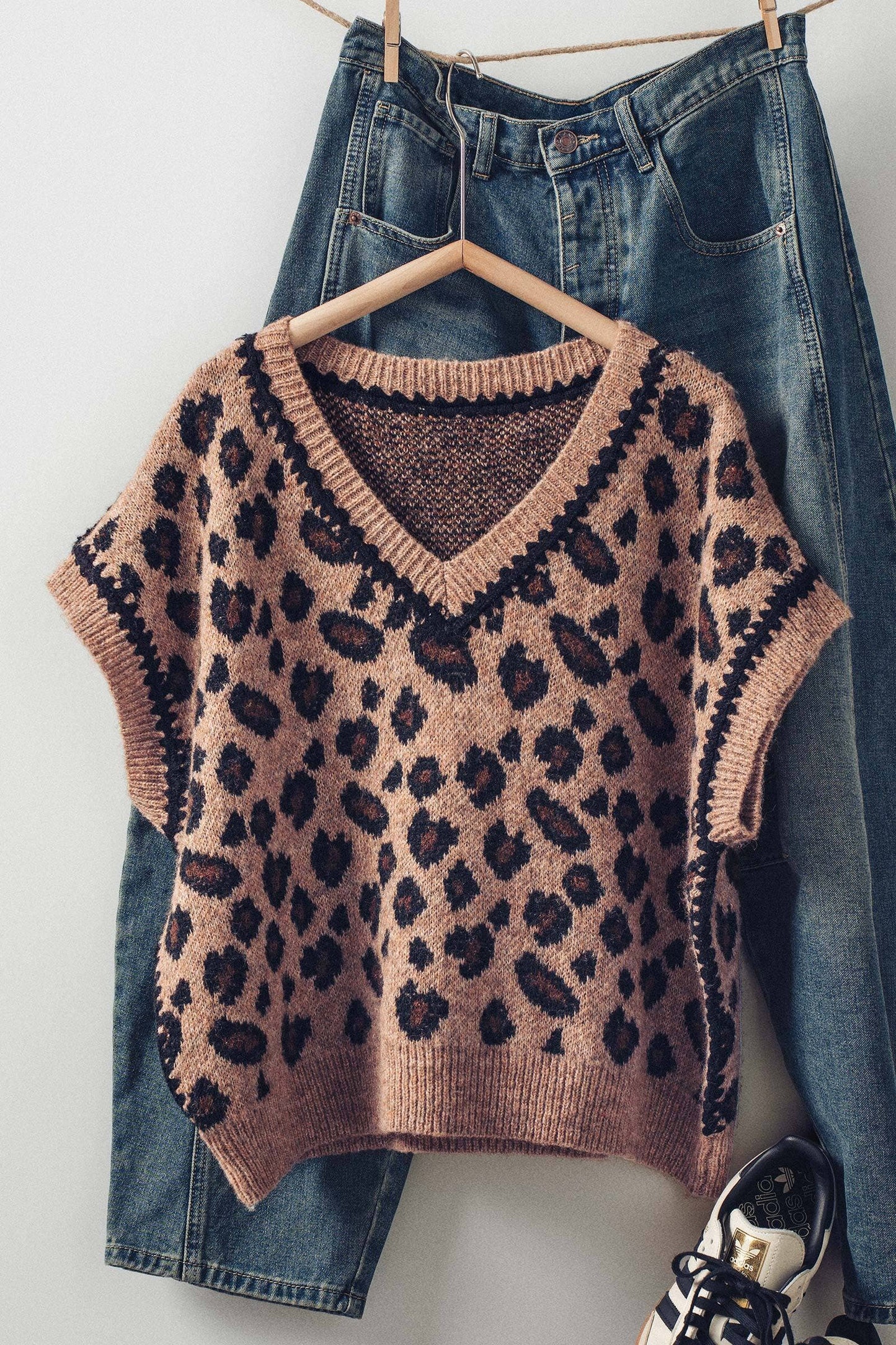 Leopard Crochet Trim Sweater Vest: LEOPARD / SM-ML:3-3