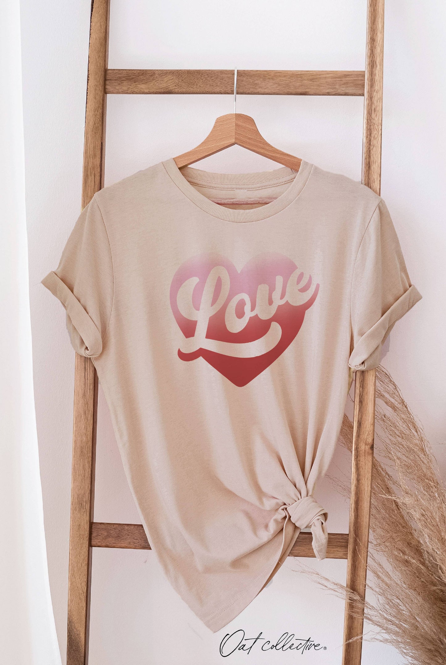 LOVE HEART Graphic T-shirt : VINTAGE WHITE