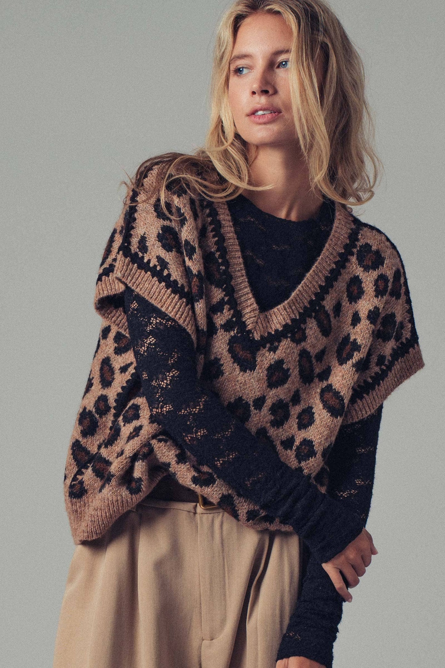 Leopard Crochet Trim Sweater Vest: LEOPARD / SM-ML:3-3