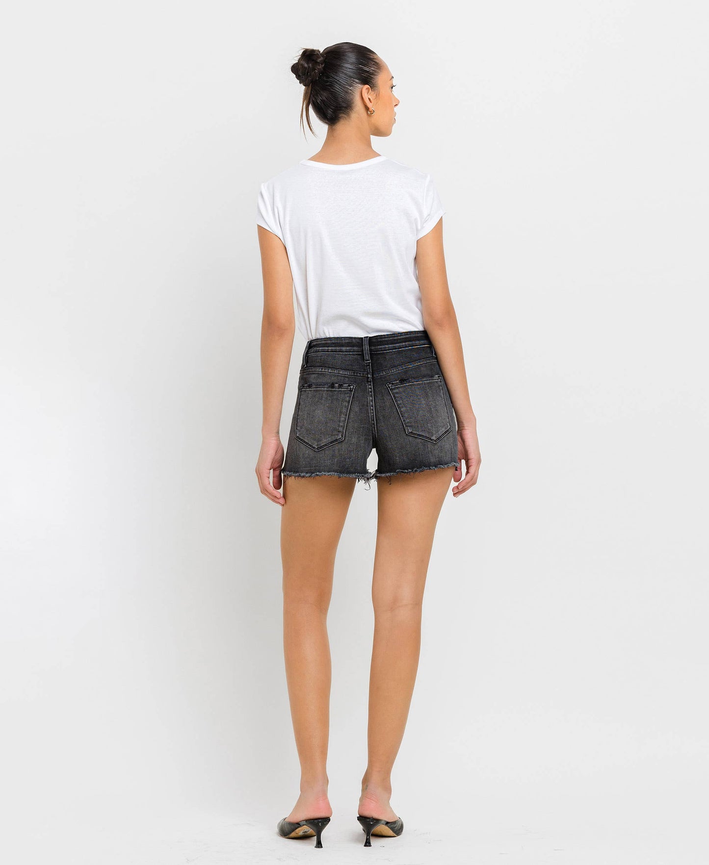 HIGH RISE RAW HEM REGULAR DENIM SHORTS LV1330: BLUE RUSH