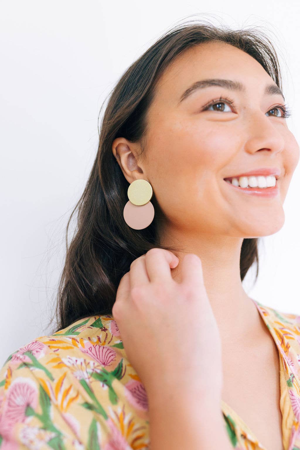 Sandy Metallic Circle Earrings