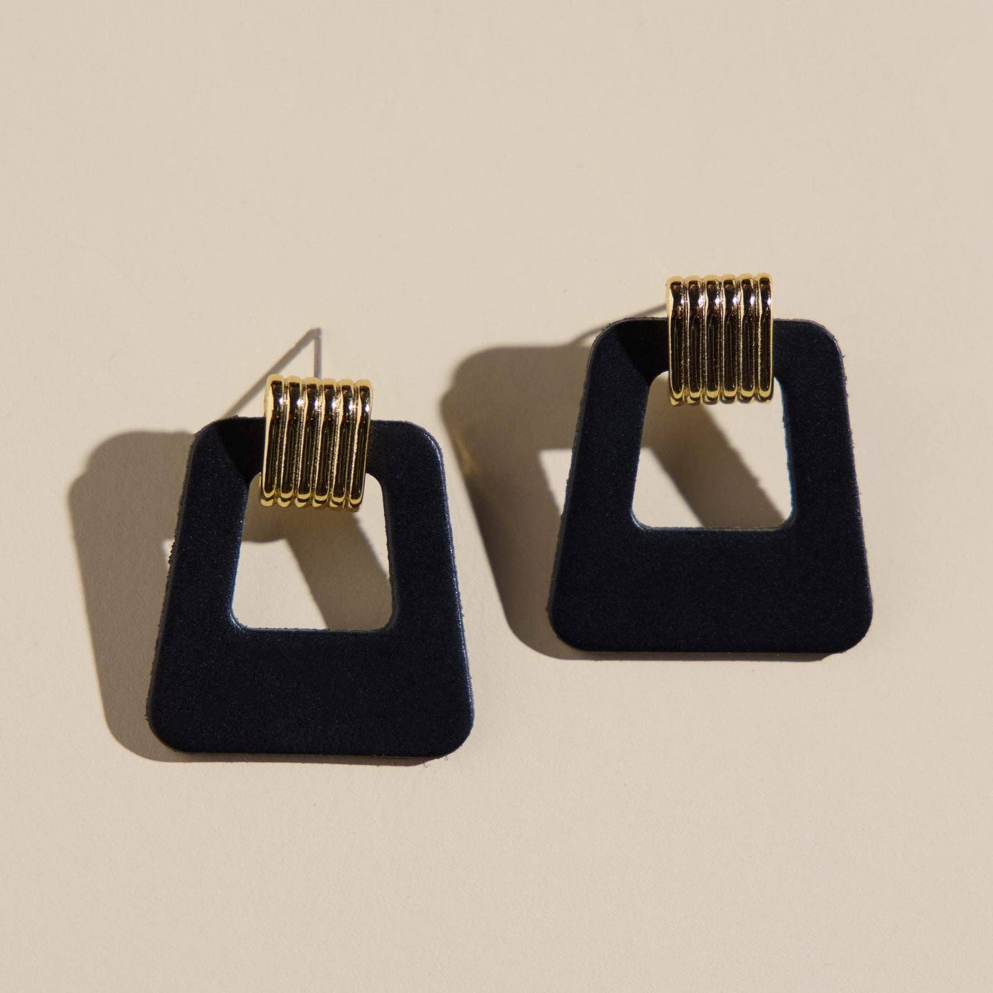 Black Avery Earrings: Gold