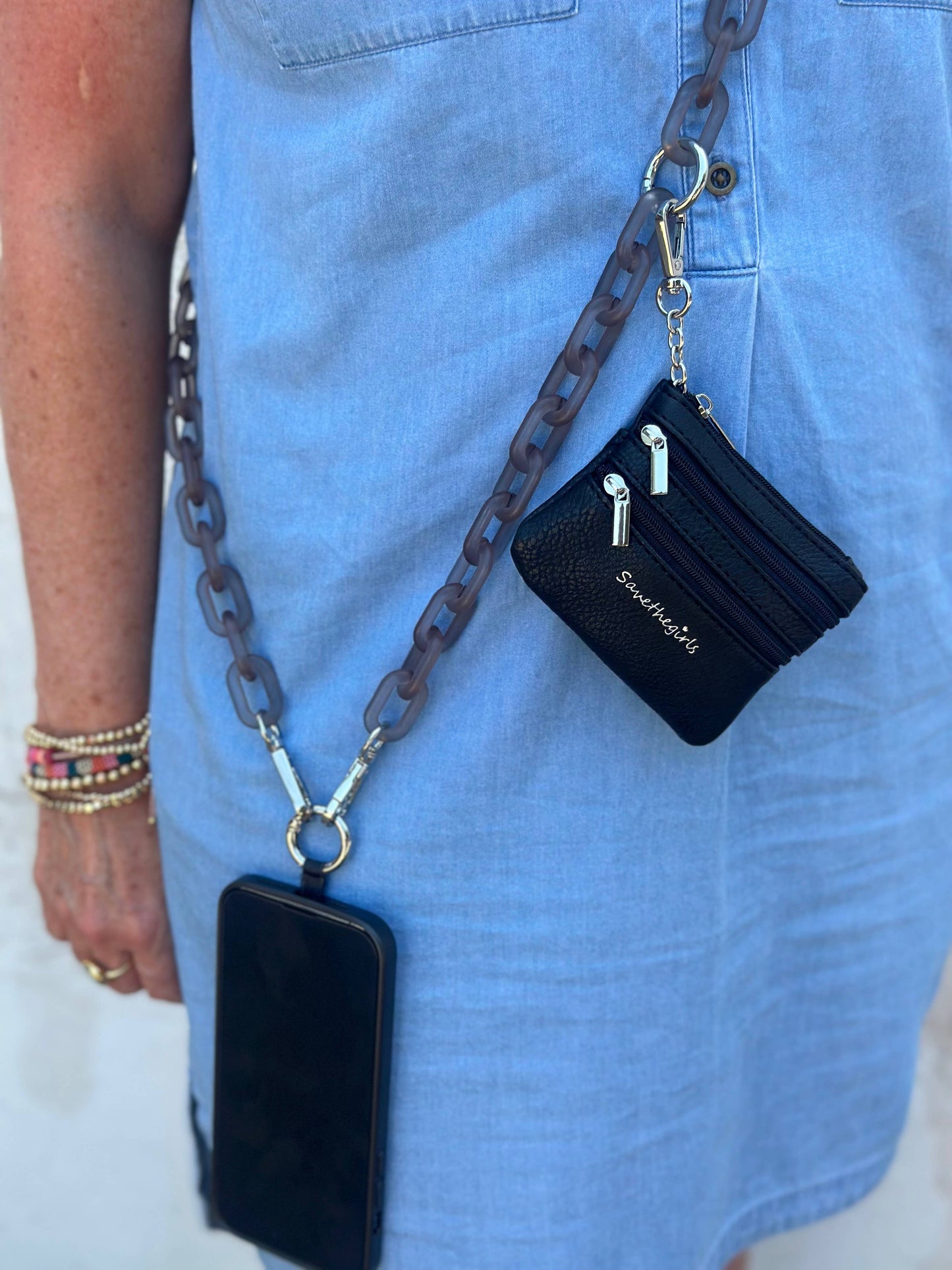 Clip & Go Crossbody Ice Chain Phone Accessory : White Chain with Golden Pouch
