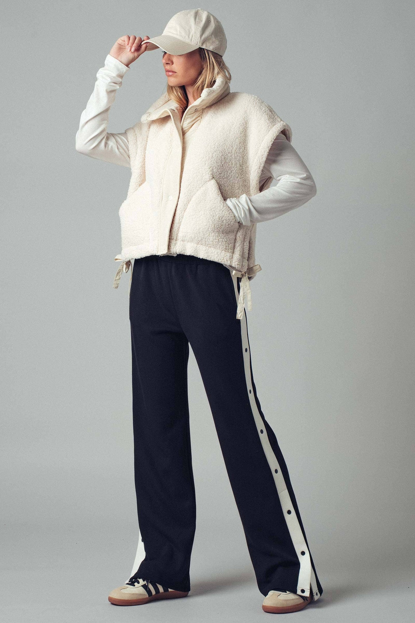 Quilted Collar Boxy Sherpa Vest: IVORY / S-2/M-2/L-2