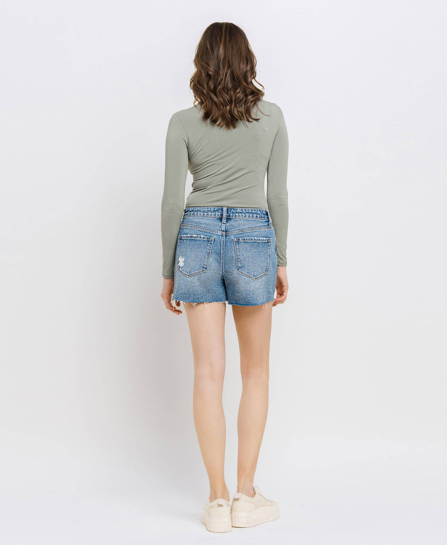 HIGH RISE DENIM MOM SHORTS: LA LA LAND