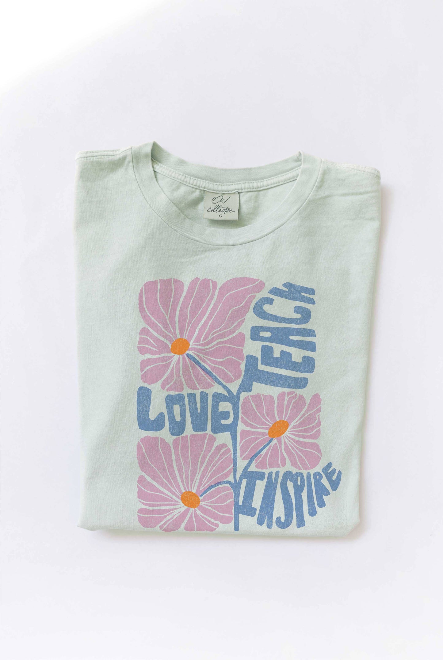 TEACH LOVE INSPIRE Mineral Washed Graphic Top: SOFT PINK / L