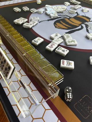 Bougie Bee Mahjong Mat