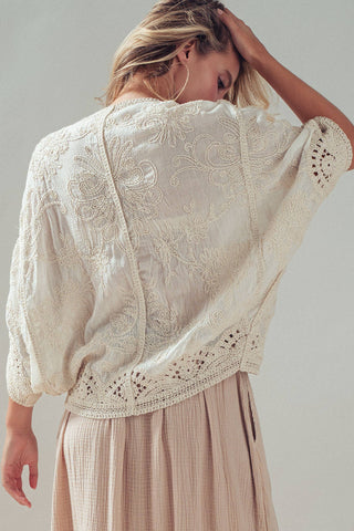 Floral Embroidered Lace Button Front Top: NATURAL