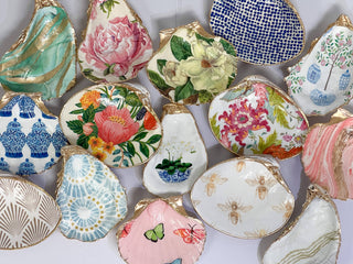 Decoupage Dice Dish- Black Dots Scallop