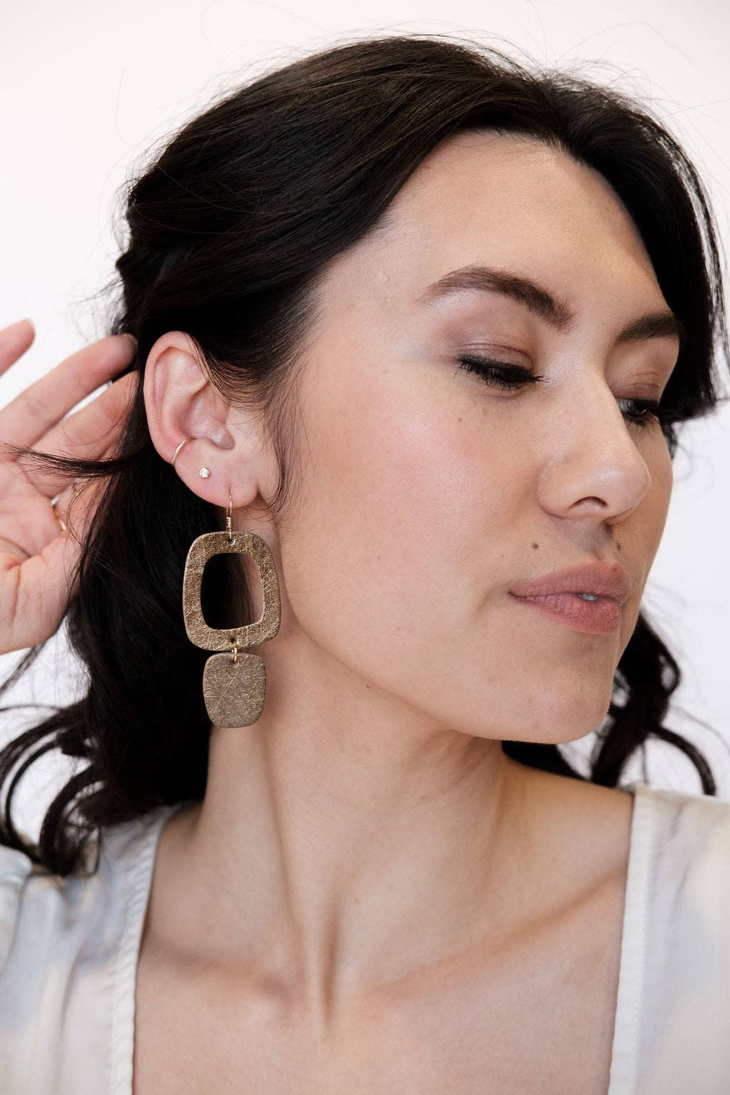 Vintage Bronze Maras