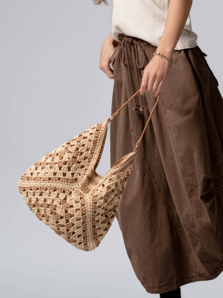 Diamond Pattern Crochet Hobo Bag with Leather Strap: BLACK