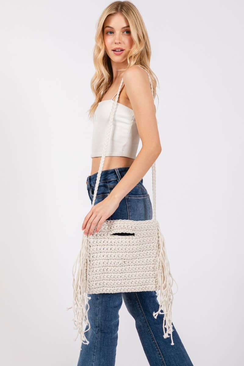 Straw Braided Fringe Bag: Kkaki