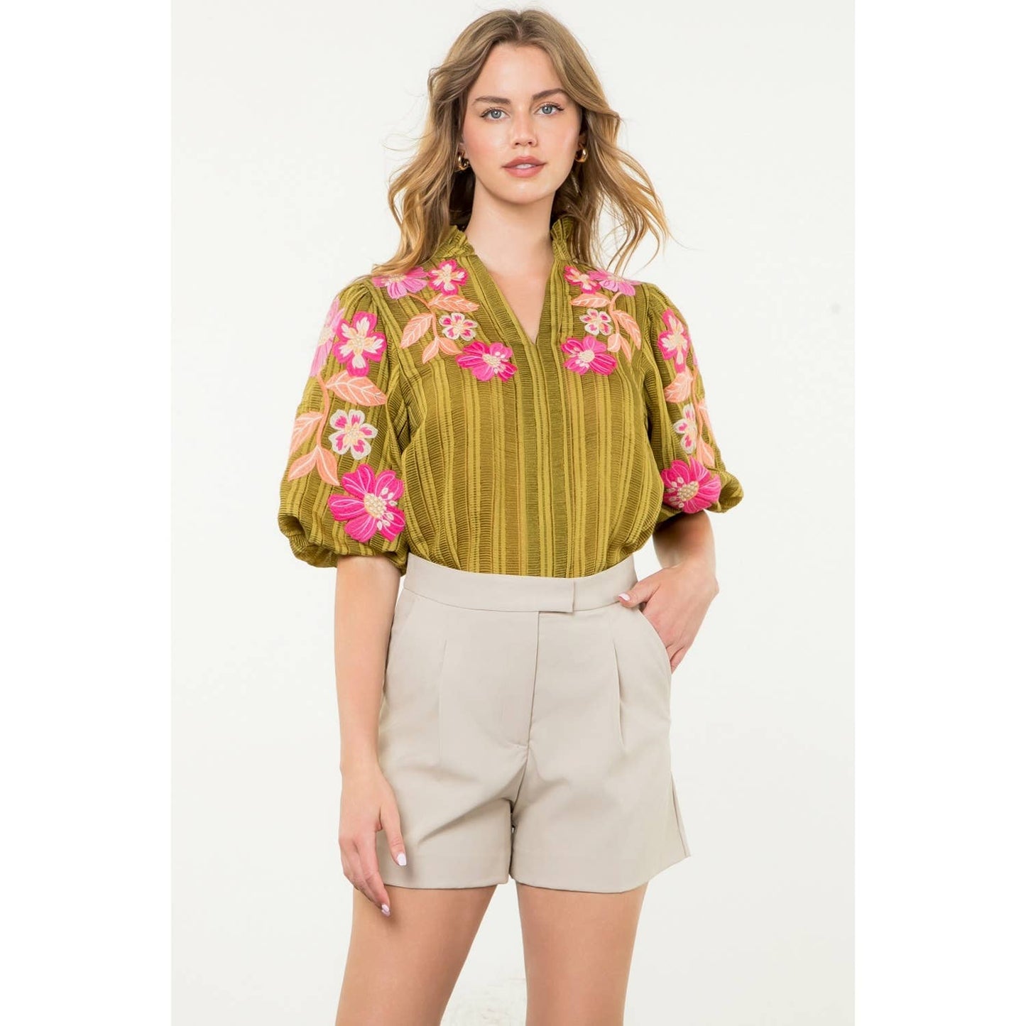 Embroidered Puff Sleeve Textured Top: BLACK