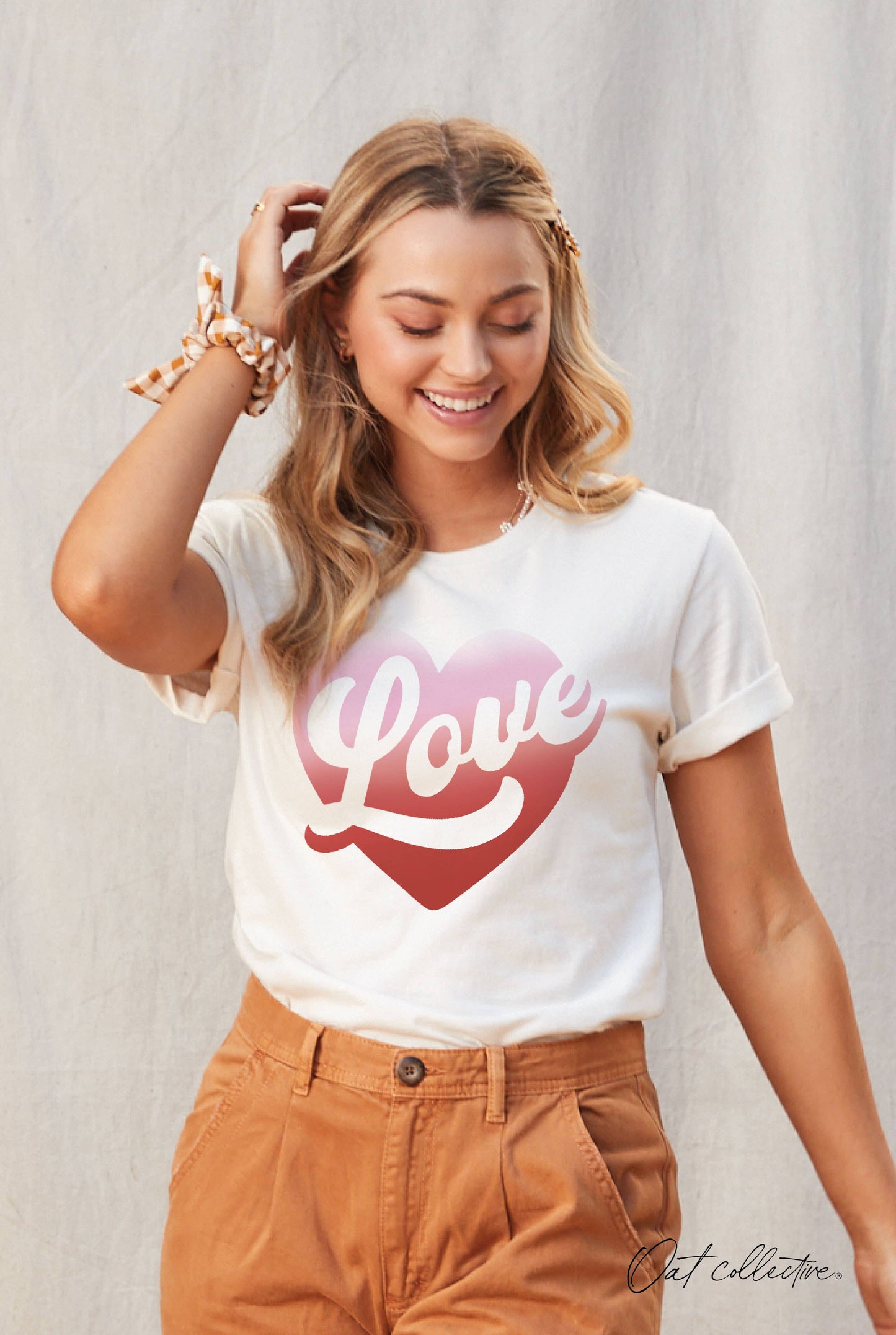 LOVE HEART Graphic T-shirt  : VINTAGE WHITE / L