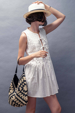 Diamond Pattern Crochet Hobo Bag with Leather Strap: TAUPE