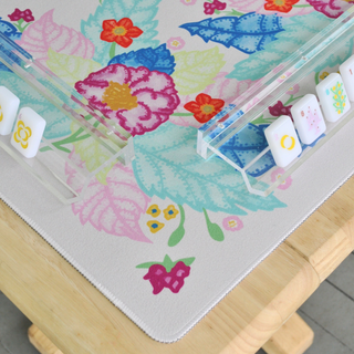 Tobacco Leaf Ginger Jar Mahjong Mat