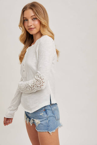 CROCHET PATCH SLEEVED HALF BUTTON ROUND NECK TOP: IVORY / S