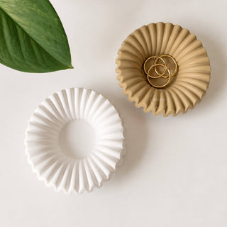 Fluted Ruffle Ring Holder Dish: Beige
