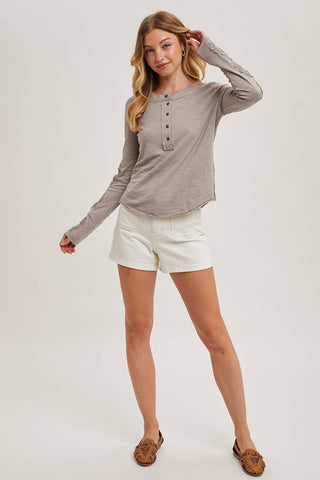 CROCHET PATCH SLEEVED HALF BUTTON ROUND NECK TOP: IVORY / L
