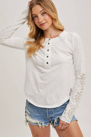 CROCHET PATCH SLEEVED HALF BUTTON ROUND NECK TOP: IVORY / L