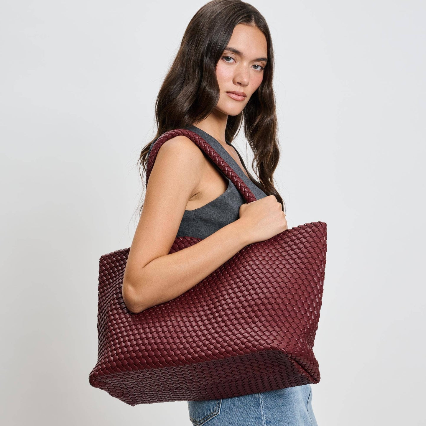 Solana Woven Vegan Leather Tote: Burgundy