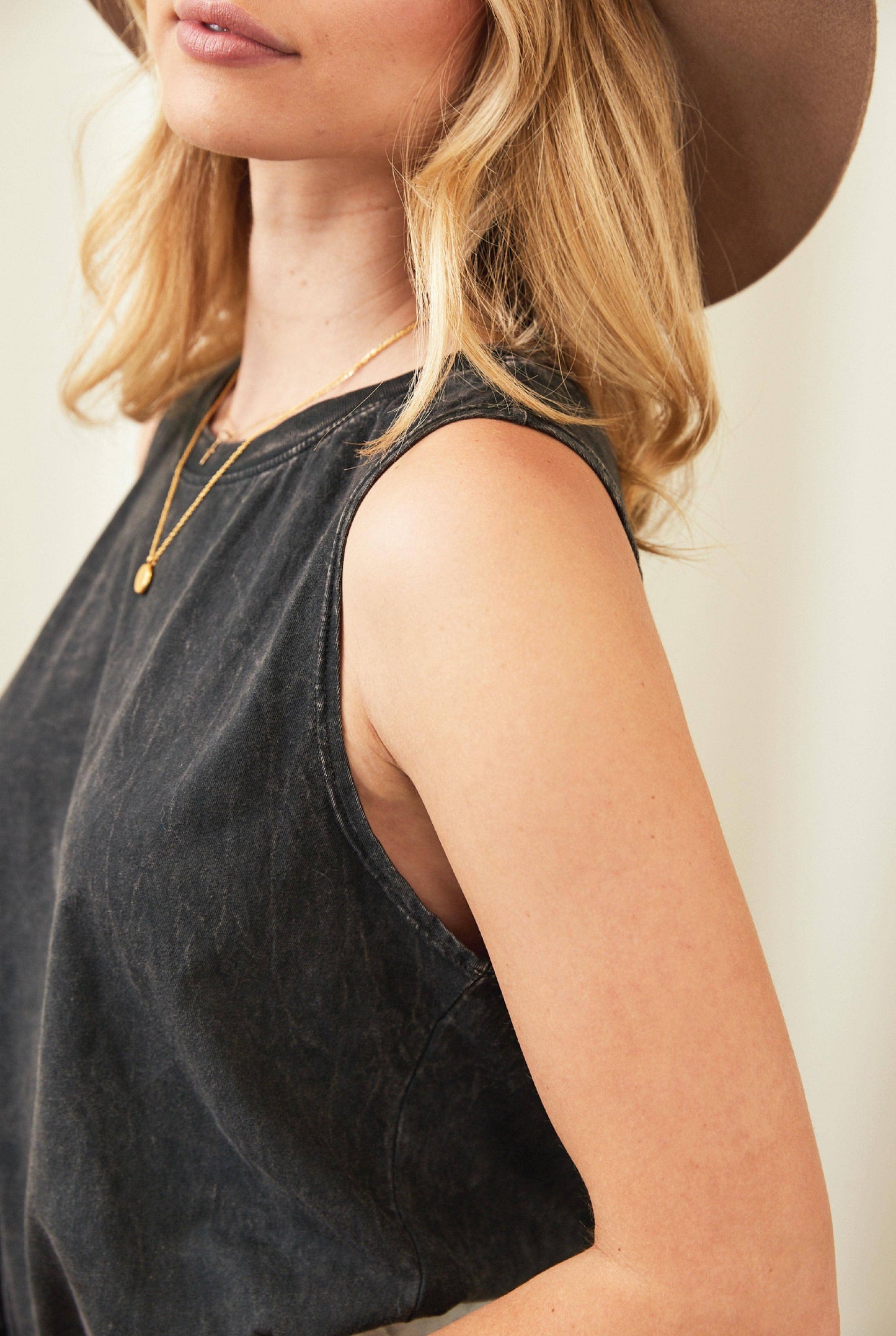 COUNTRY ROADS TAKE ME HOME Mineral Graphic Tank Top: MINERAL BLACK