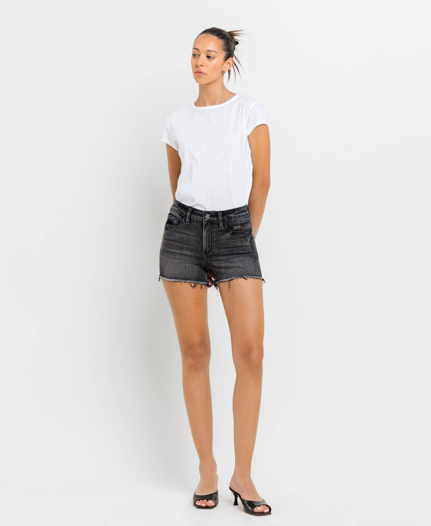 HIGH RISE RAW HEM REGULAR DENIM SHORTS LV1330: BLUE RUSH