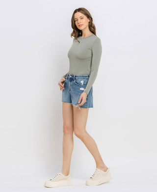 HIGH RISE DENIM MOM SHORTS: LA LA LAND