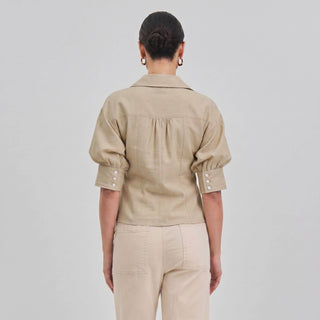 AT2805 Short sleeve pinktuck shirt: SAND / M