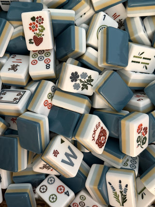 Mahjong Row Laken Tile Set