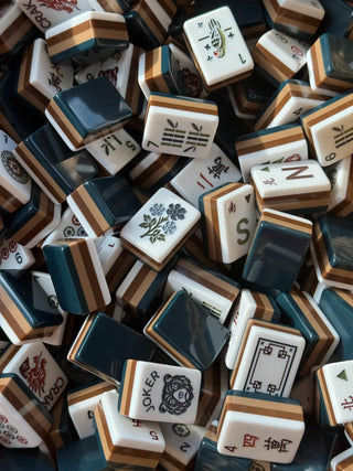 Mahjong Row Lyla Tile Set