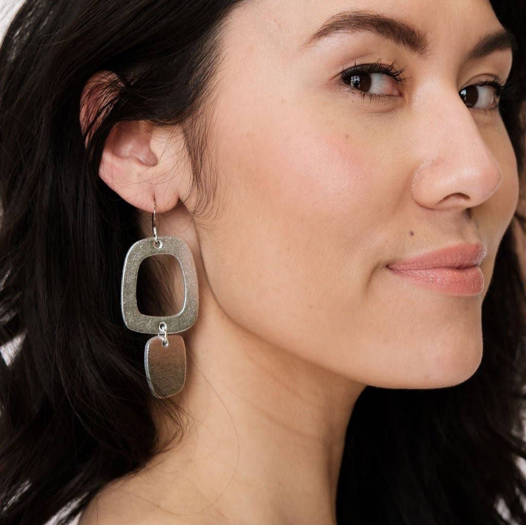 Vintage Silver Maras