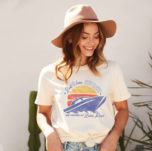 BOAT WAVES SUN RAYS Graphic T-Shirt: VINTAGE WHITE / L