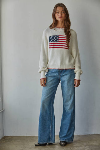 W2411 | Knit Sweater Crew American Flag Pullover: Off White / L