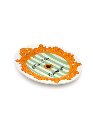 Press for Champagne dice dish