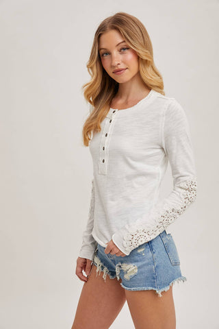 CROCHET PATCH SLEEVED HALF BUTTON ROUND NECK TOP: IVORY / S