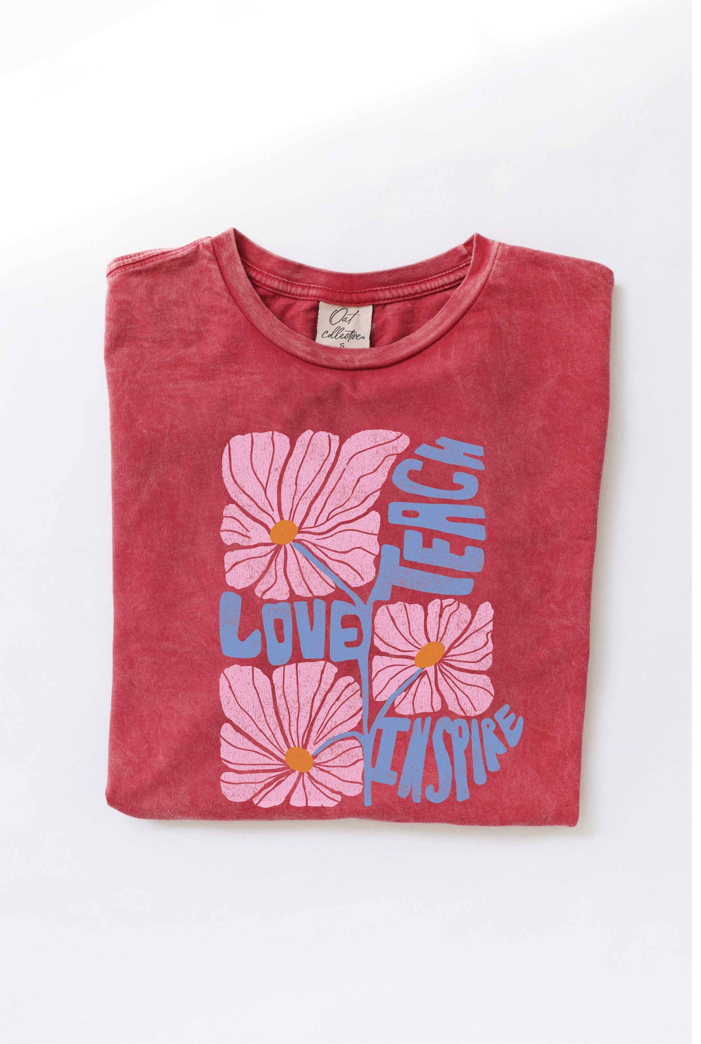 TEACH LOVE INSPIRE Mineral Washed Graphic Top: SOFT PINK / L