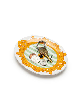 Press for Champagne dice dish