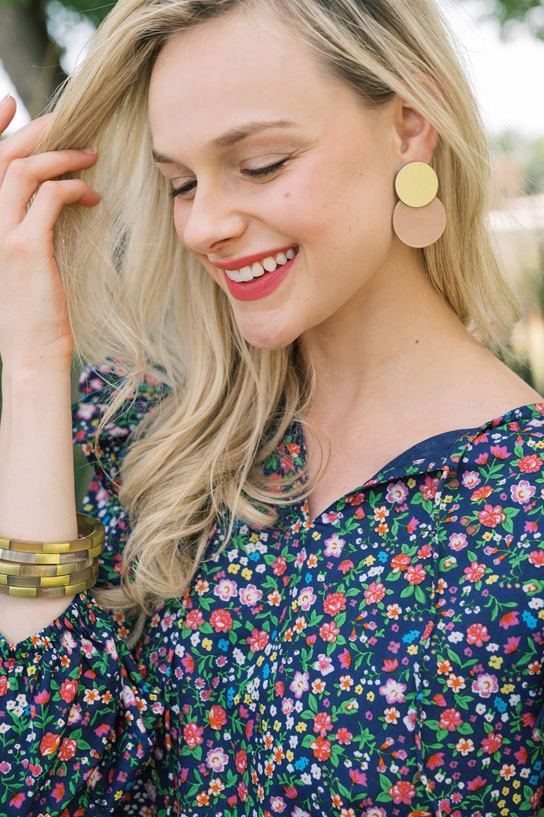 Sandy Metallic Circle Earrings