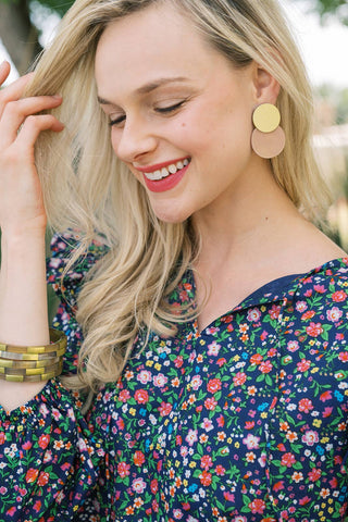 Sandy Metallic Circle Earrings