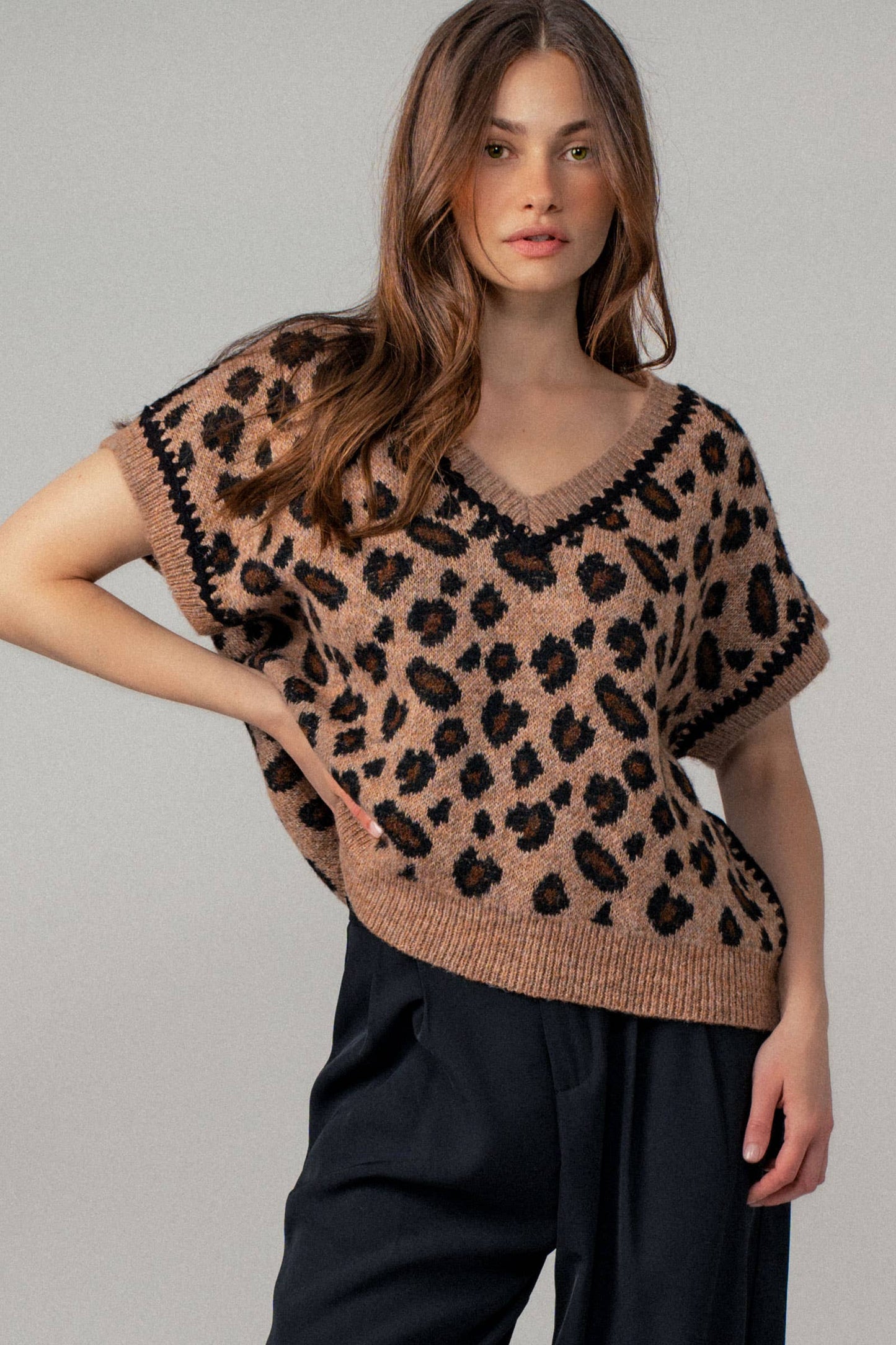 Leopard Crochet Trim Sweater Vest: LEOPARD / SM-ML:3-3