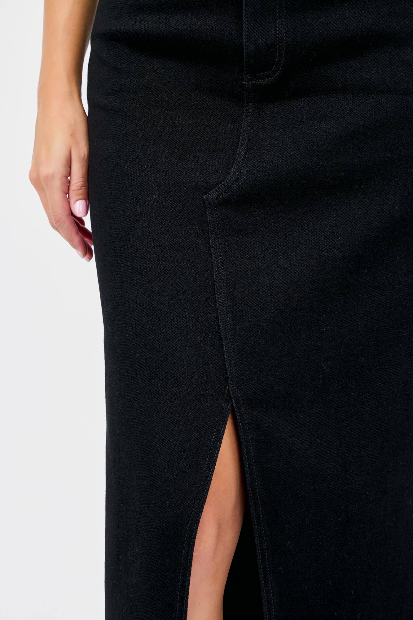 Black 34" Inseam Midi Skirt: M