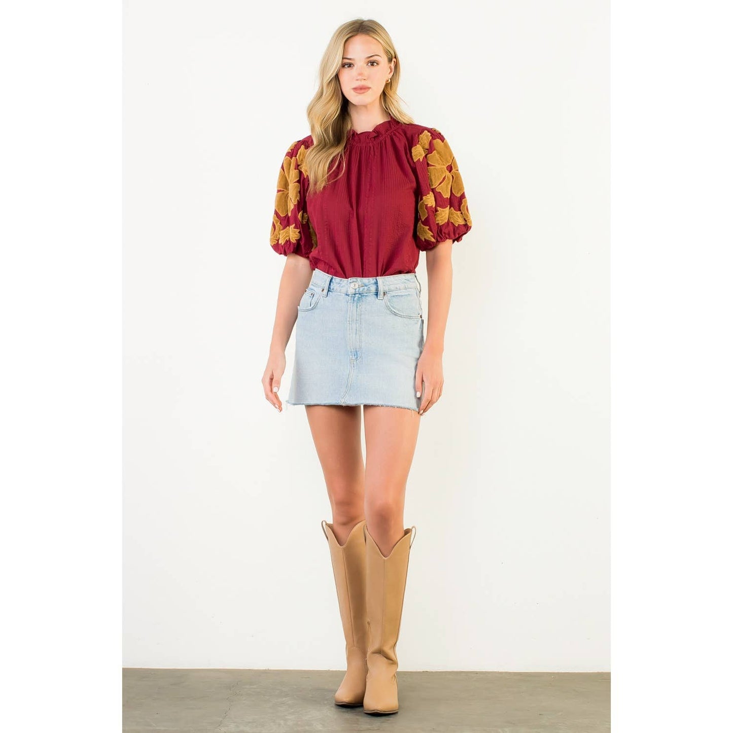 Wynnie Embroidered Puff Sleeve Top