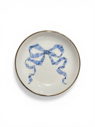 Blue ribbon dice dish