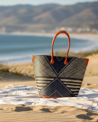 Mariposa Large Straw Tote Bag: Grey