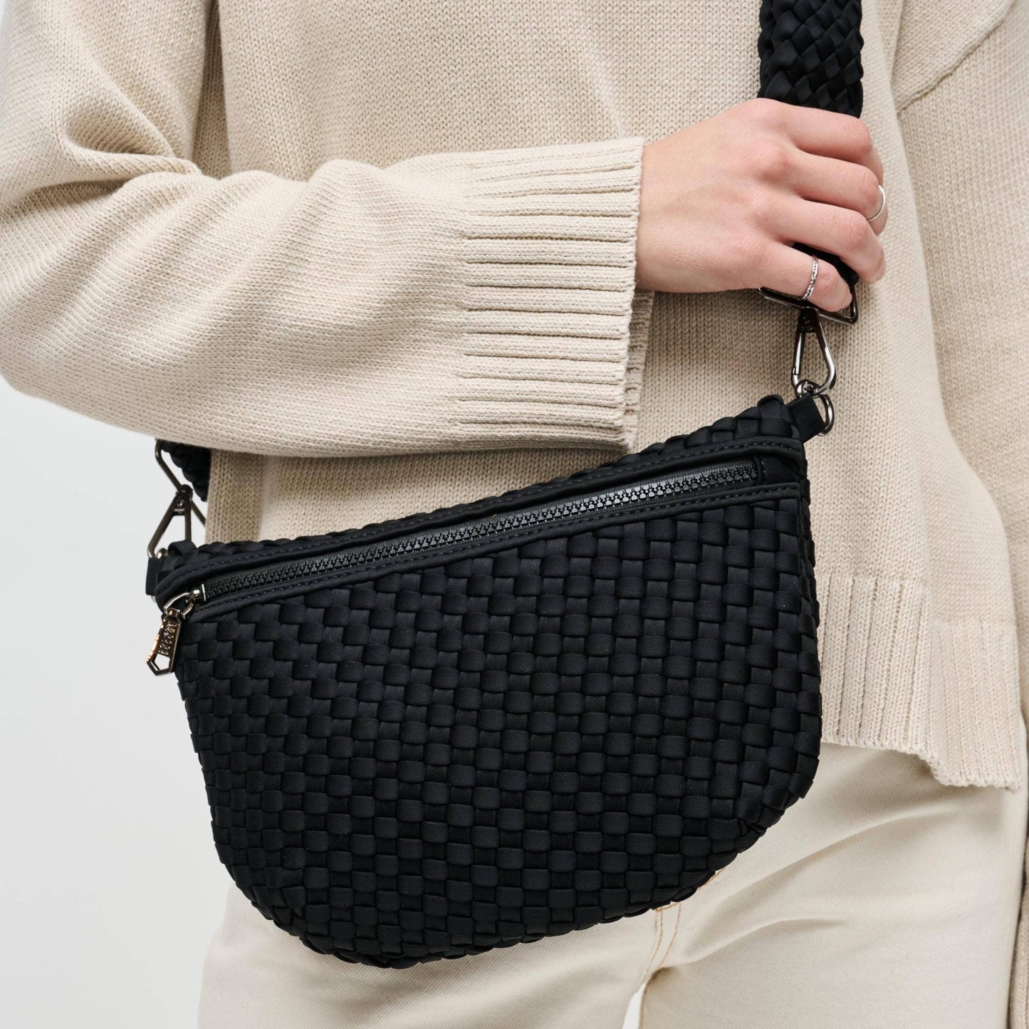 Ethereal - Woven Neoprene Crossbody Bag: Wine